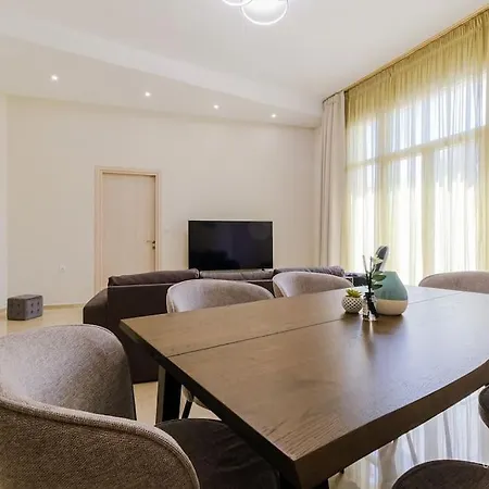 Roselyn 3-bdrm Central Suite, Vesta Philoxenia דירה סלוניקי