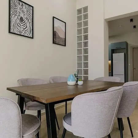 Roselyn 3-bdrm Central Suite, Vesta Philoxenia דירה סלוניקי