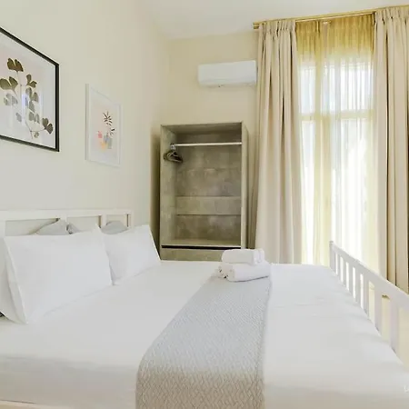Roselyn 3-bdrm Central Suite, Vesta Philoxenia סלוניקי